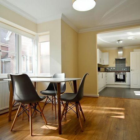 Room And Roof Southampton Serviced Apartments Luaran gambar